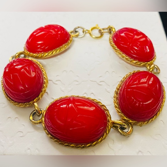 Vintage Red Czech Glass Egyptian Scarab bracelet beetle MCM costume jewelry - Picture 3 of 13